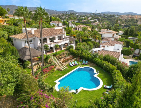 Chalet independiente en venta en Elviria-Cabopino , Marbella photo 1