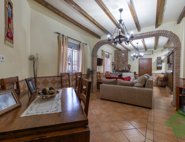 Detached villa for sale in , Loja photo 2