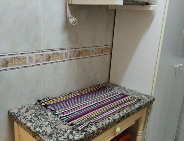 Продажа квартиры в Ciudad Jardín , Distrito Ciudad Jardín thumbnail 1