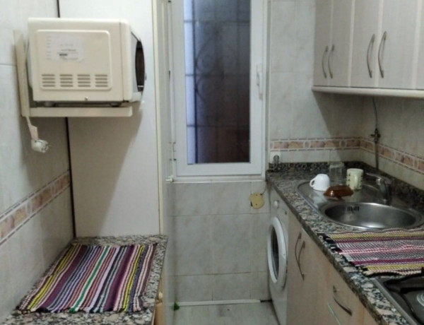 Продажа квартиры в Ciudad Jardín , Distrito Ciudad Jardín thumbnail 2