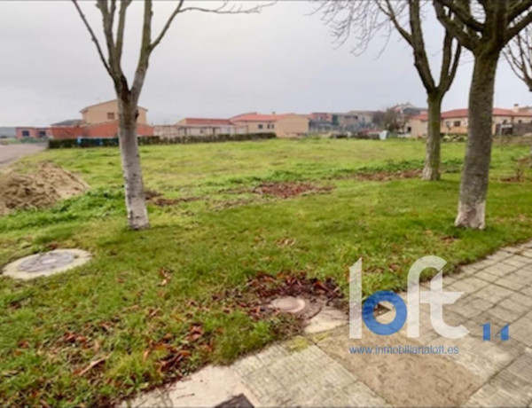 Terreno en venta en Villares photo 1