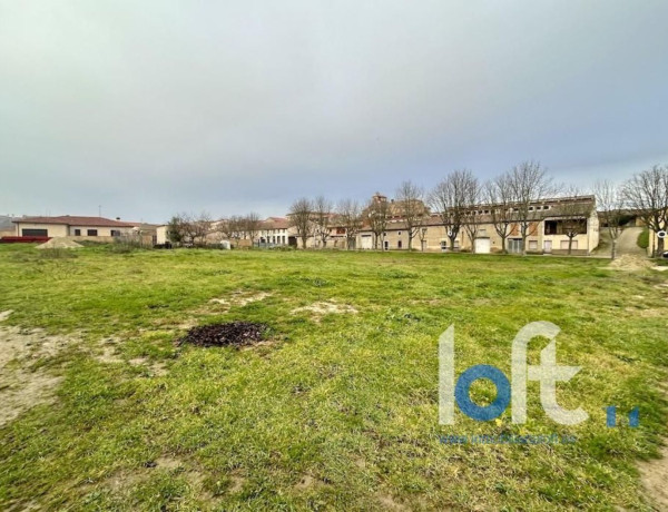 Terreno en venta en Villares photo 4