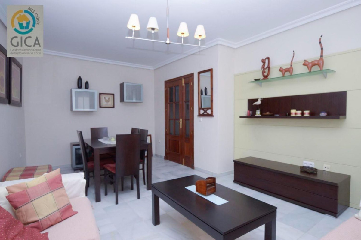 Sale of apartment in Calle Lola Peche, Algeciras
 photo 2