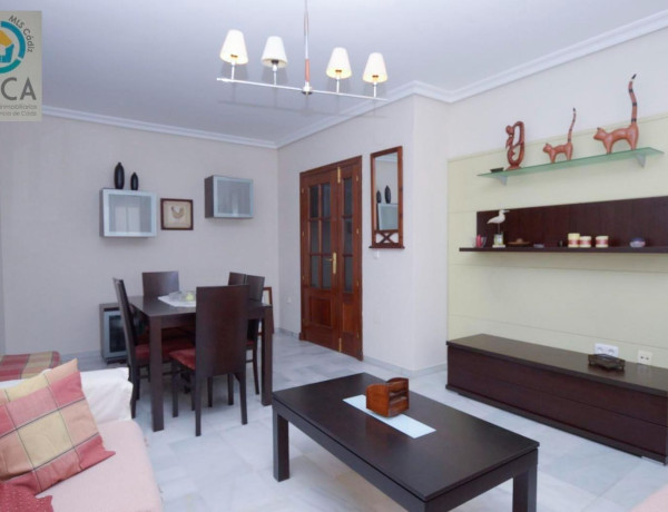 Piso en venta en Calle Lola Peche, Algeciras thumbnail 1