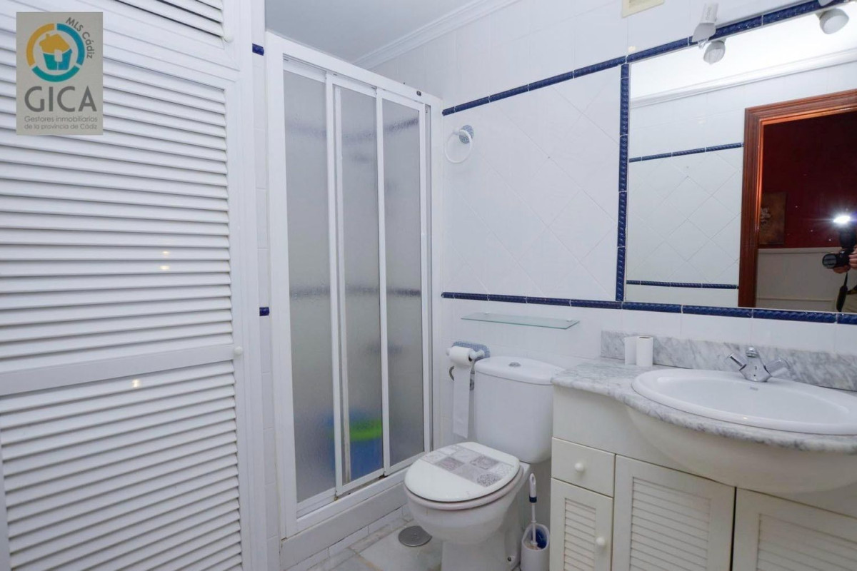 Sale of apartment in Calle Lola Peche, Algeciras
 photo 4