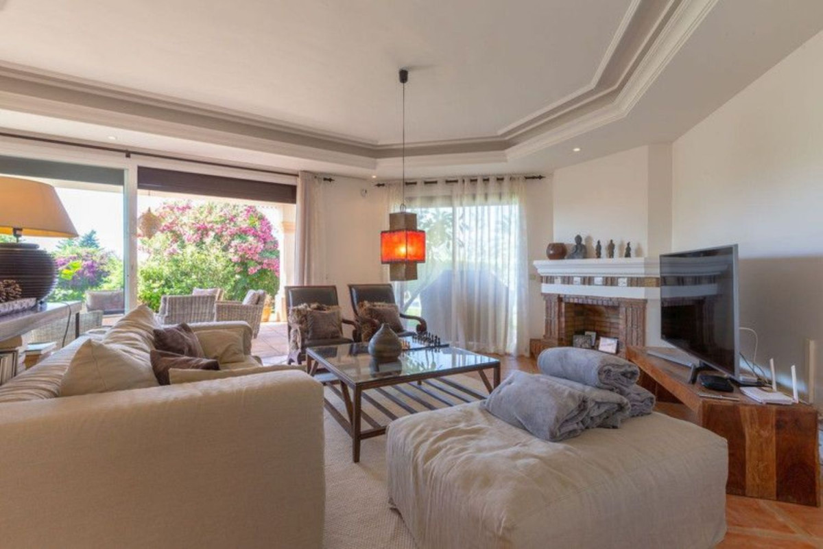 Venta de chalet independiente en Elviria, Marbella
 photo 2