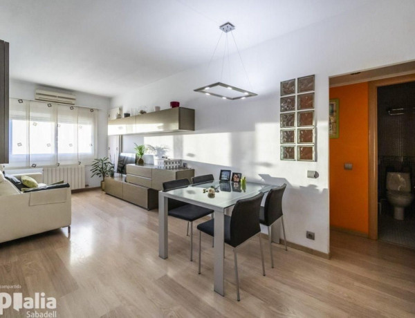 Piso en venta en  Centre , Sabadell photo 1