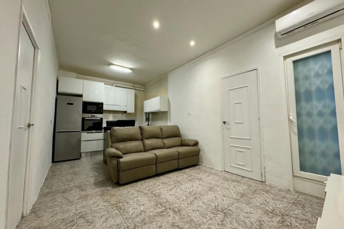 Venta de bajo en Calle Jaume Balmes, Sant Boi de Llobregat
 photo 5