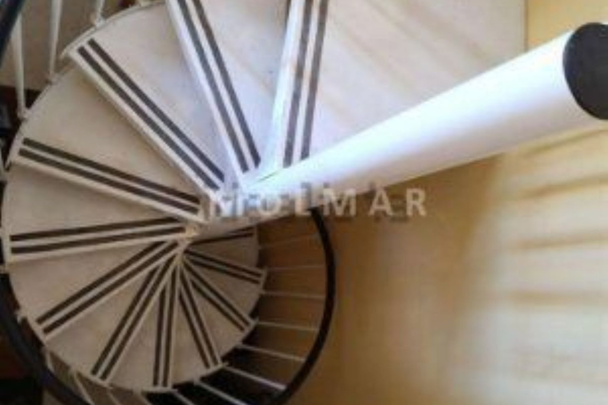 Venta de duplex en Calle EDUARDO DATO, Moncófar photo 4