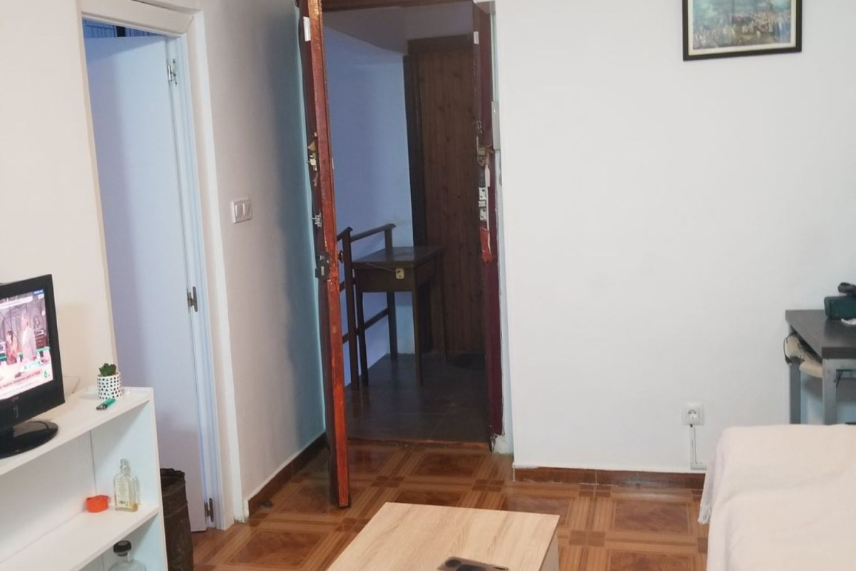 Sale of apartment in Calle Amancio Ruiz Capillas, 17, Torrelavega
photo 2