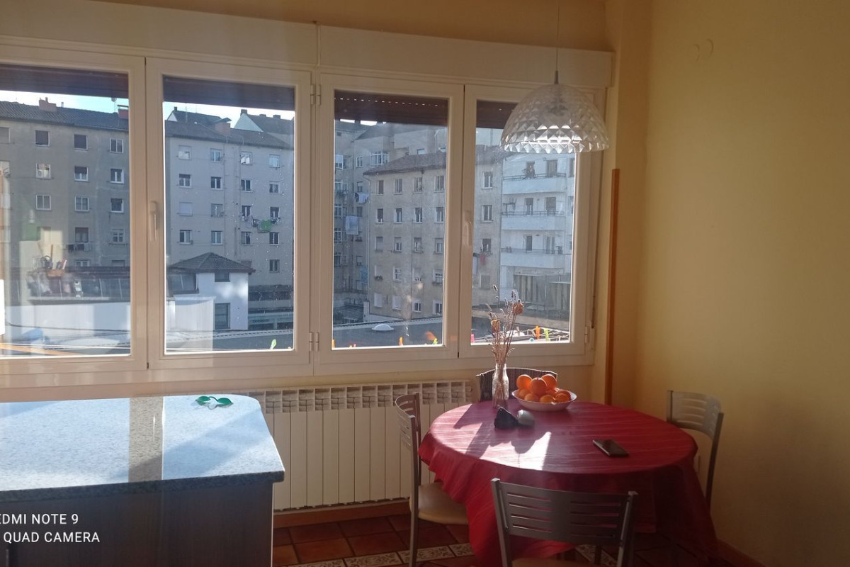 Sprzedaż niezależnego domku jednorodzinnego w Calle Olagibel, 54, Vitoria-Gasteiz photo 3