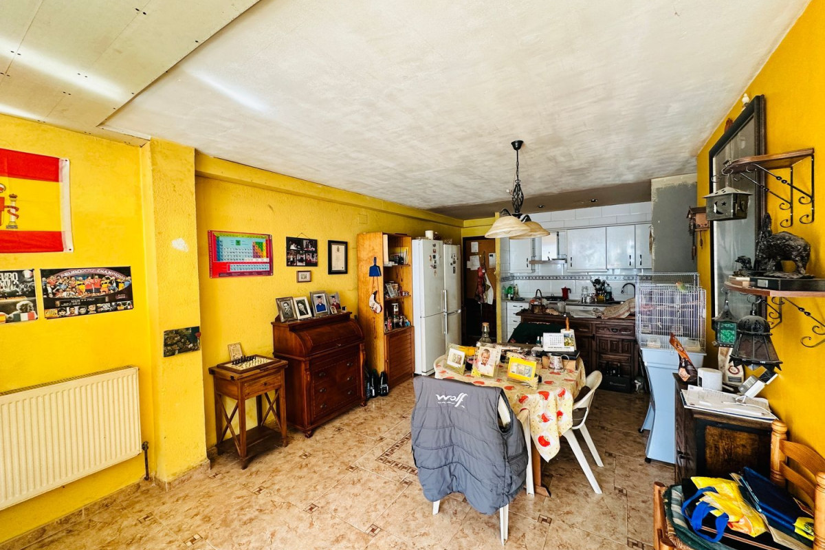 Venta de chalet adosado en  puigmal , Empuriabrava photo 3