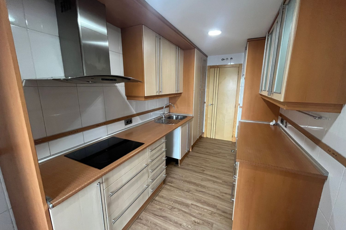 Продажа квартиры на Avenida del Doctor Severo Ochoa, Алкобендас
 photo 5