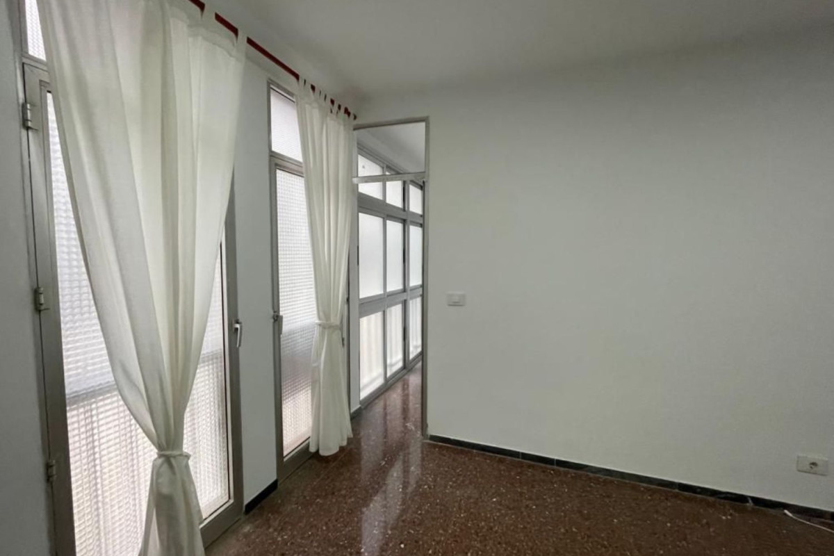 Продажа квартиры на Mas de Gaminde, 38, Лас-Пальмас-де-Гран-Канария
photo 4