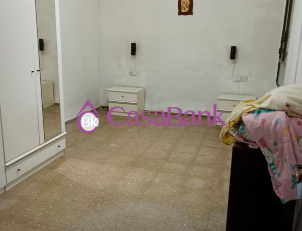 Bajo en venta en  Urb. SANTA ROSA, Distrito Santa Rosa - Valdeolleros photo 3