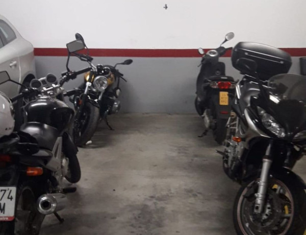 Продается гараж по адресу  Calle Galicia , Sevilla photo 3