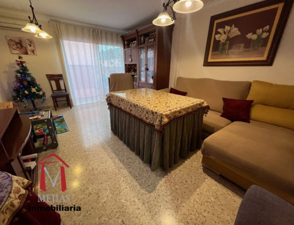 Таунхаус на продажу в Zona de la Vega , Antequera thumbnail 1