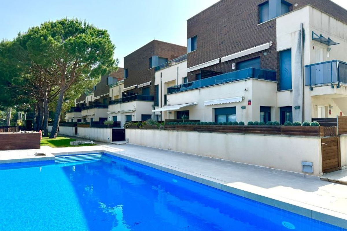 Sprzedaż duplexu w Calle Selva, Castell-Platja d'Aro photo 1