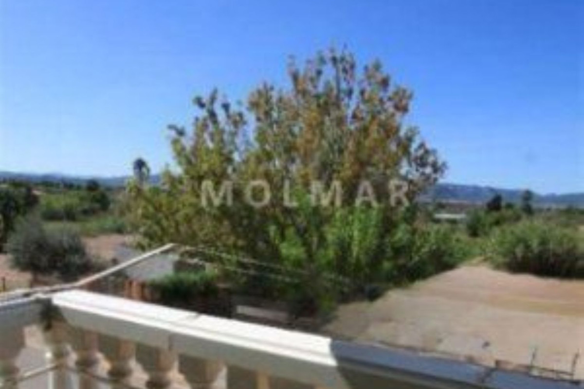 Piso en venta en calle Fontfreda, Нулес
photo 1