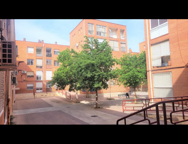 Piso en venta en Plaza ABENOJAR, 1, Puertollano thumbnail 1