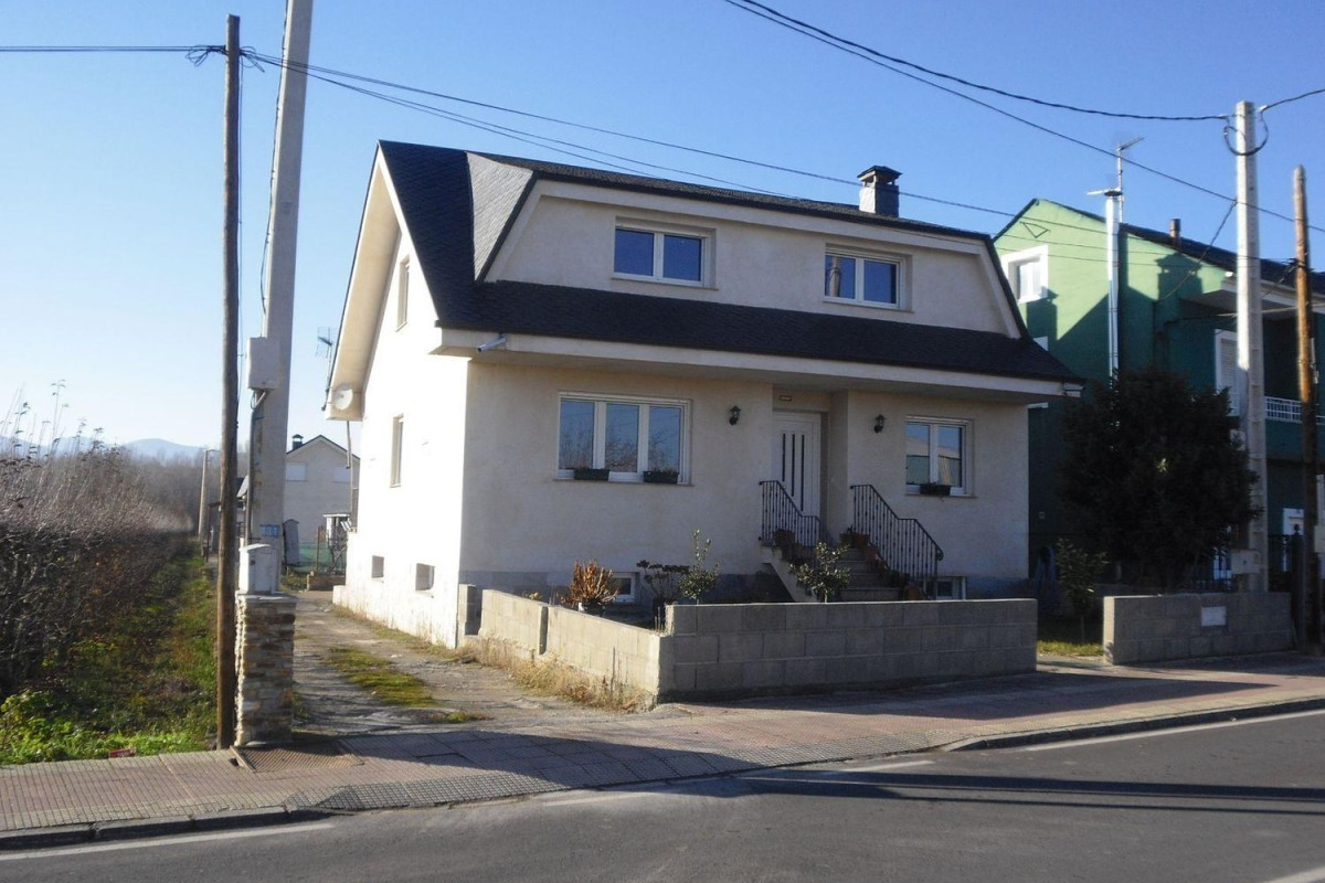 Продажа отдельного шале в , Карраседело photo 3