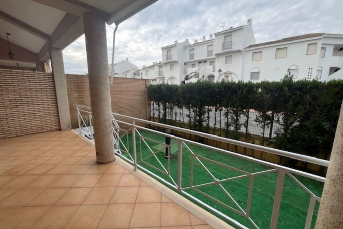 Venta de chalet adosado en Calle de los Zarapitos, 8 , Ayamonte photo 1