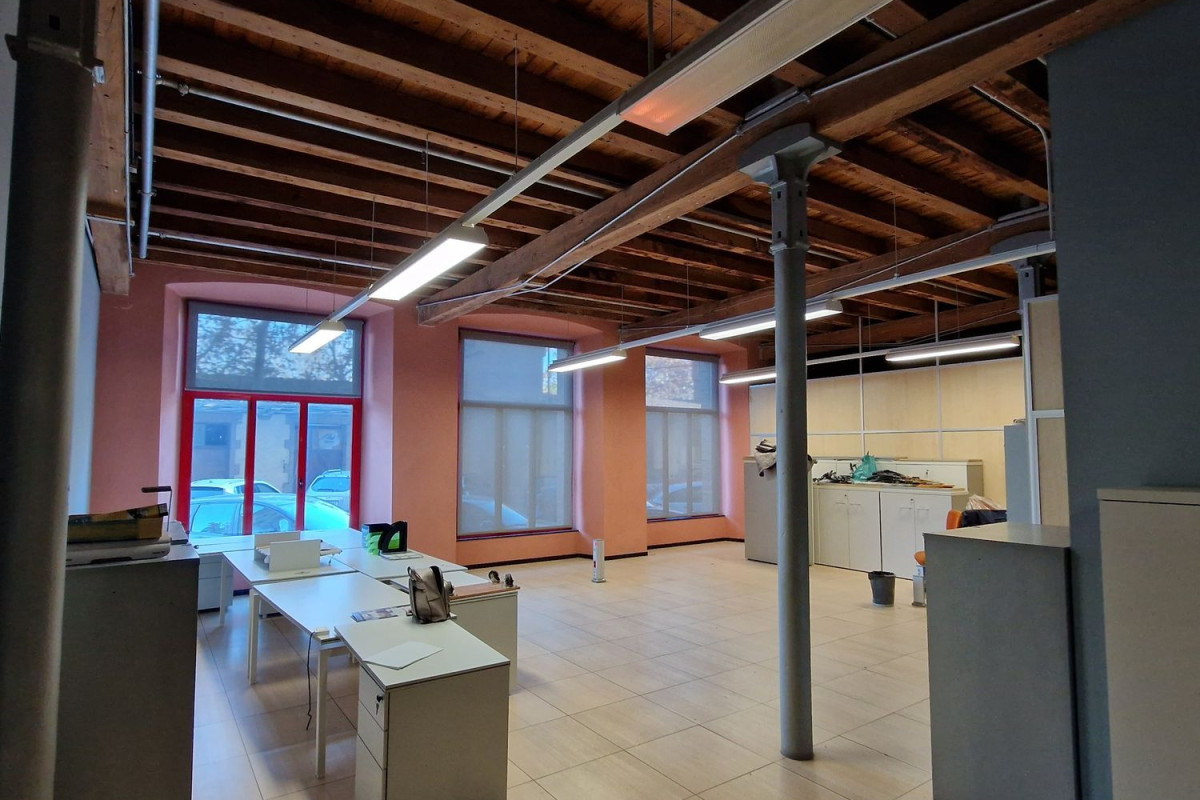 Venta de oficina en , Santa Coloma de Cervelló photo 2