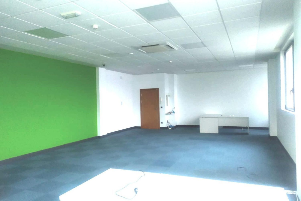 Venta de oficina en  Zumar Hiribidea , Vitoria-Gasteiz photo 4