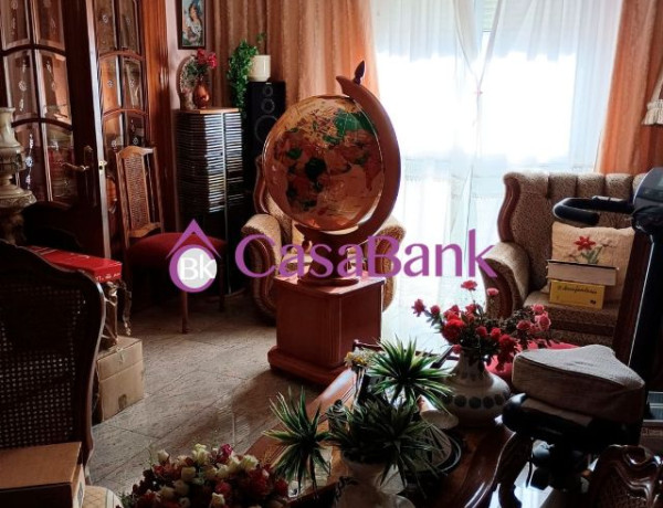 Piso en venta en  Urb. SANTA ROSA, Distrito Santa Rosa - Valdeolleros photo 2