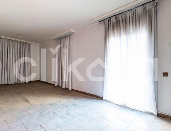 Piso en venta en  Calle de les Salenques, 14, Sabadell photo 2
