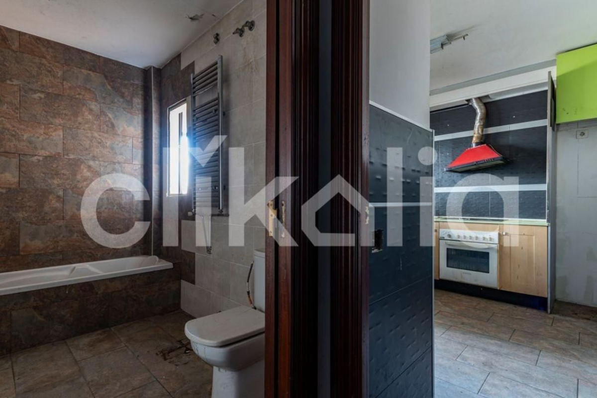 Недвижимость на продажу и в аренду в Испании photo 4
