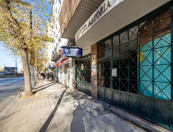 Garaje en venta en Avenida de la Constitución , Granada thumbnail 2