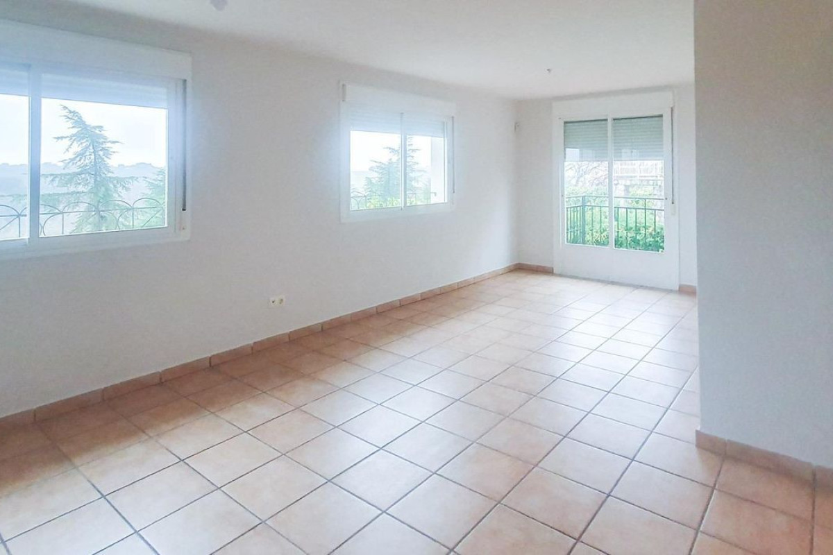 Продажа отдельного шале в , Эл Касар photo 5