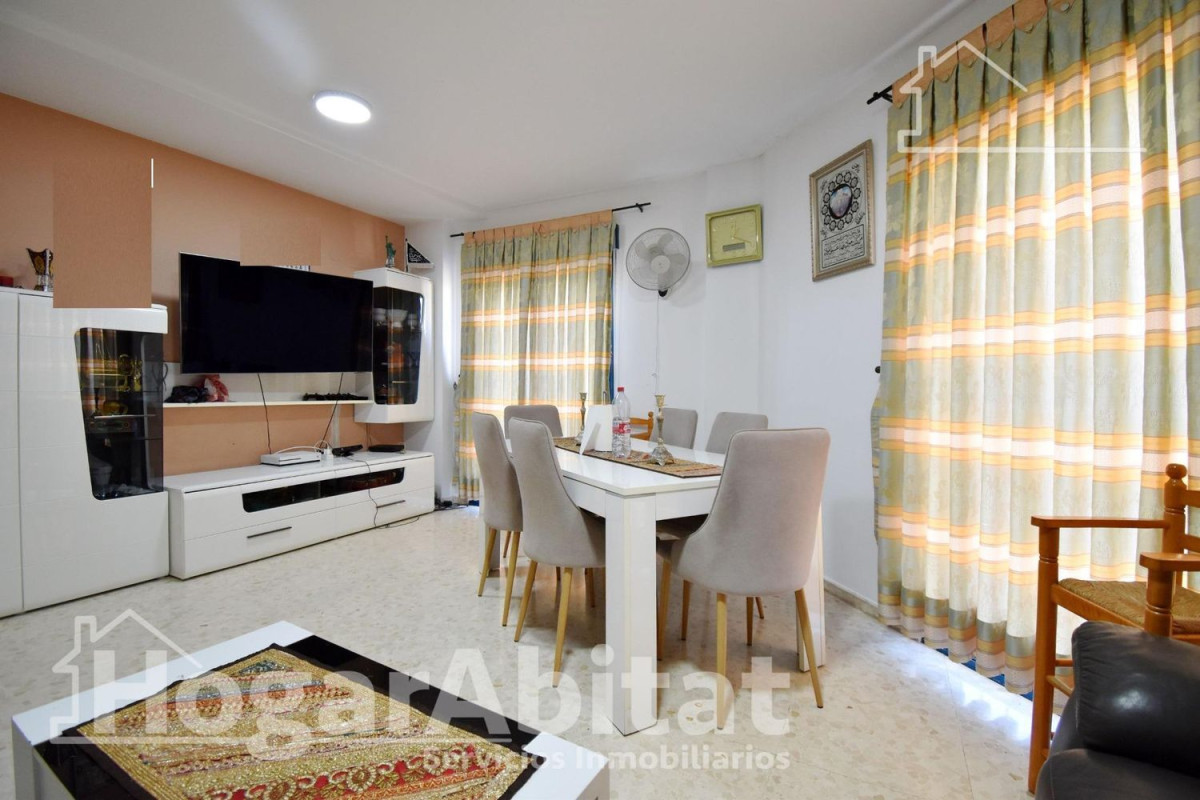 Продажа квартиры на Calle Parpalló, Гандия
photo 2