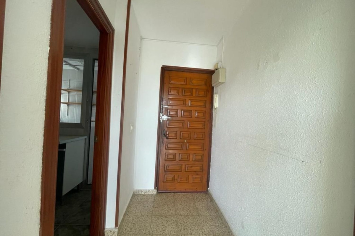 Продажа квартиры на Calle Núcleo Residencial la Paz, Линарес
 photo 2