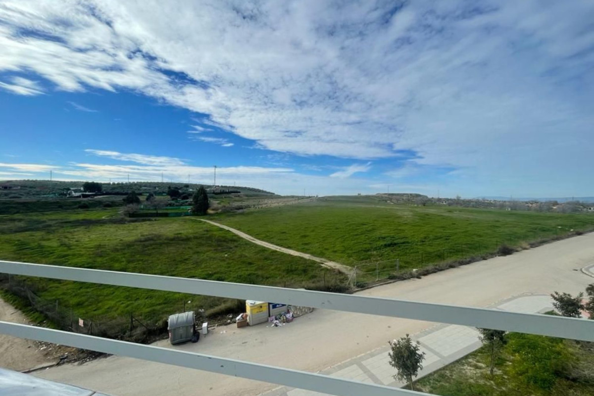 Продажа квартиры на Calle Núcleo Residencial la Paz, Линарес
 photo 5