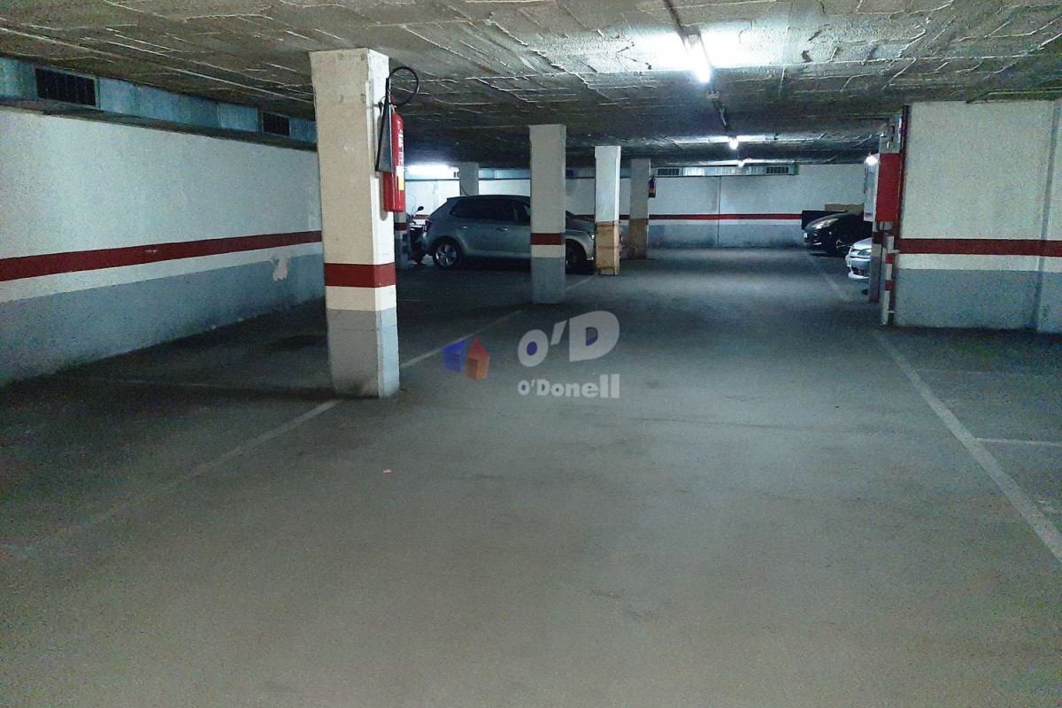 Продажа гаража на  Центр - Каско Антигуа , Сант-Бой-де-Льобрегат photo 2