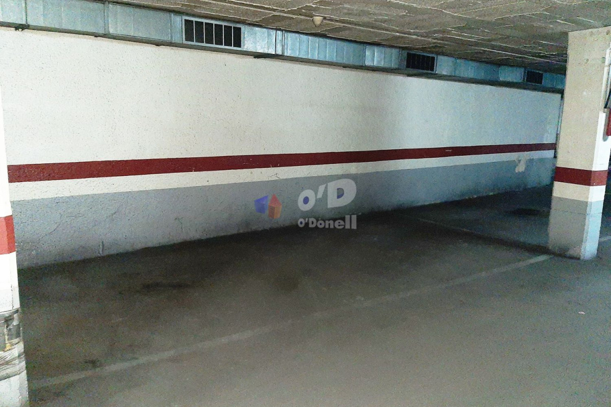 Продажа гаража на  Центр - Каско Антигуа , Сант-Бой-де-Льобрегат photo 4