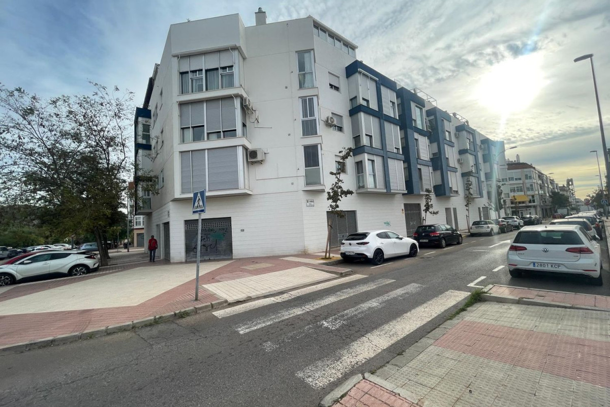 Sprzedaż garażu w  Calle Evian les Bains , Benicasim/Benicàssim photo 4