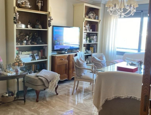 Piso en venta en  Santa Rosa - Valdeolleros , Distrito Santa Rosa - Valdeolleros photo 2