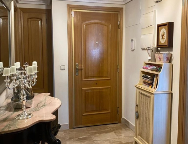 Piso en venta en  Santa Rosa - Valdeolleros , Distrito Santa Rosa - Valdeolleros photo 4