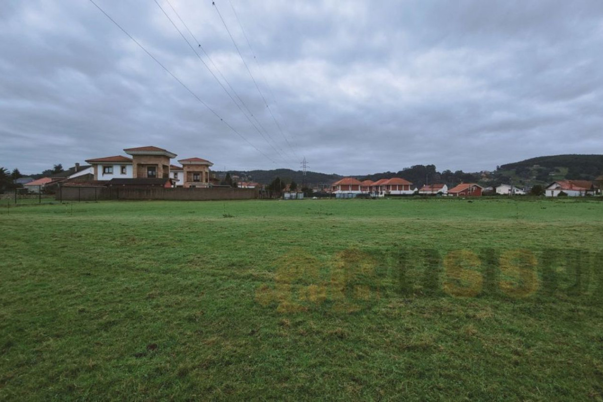 Terreno en venta en Camargo, Cantabria photo 3