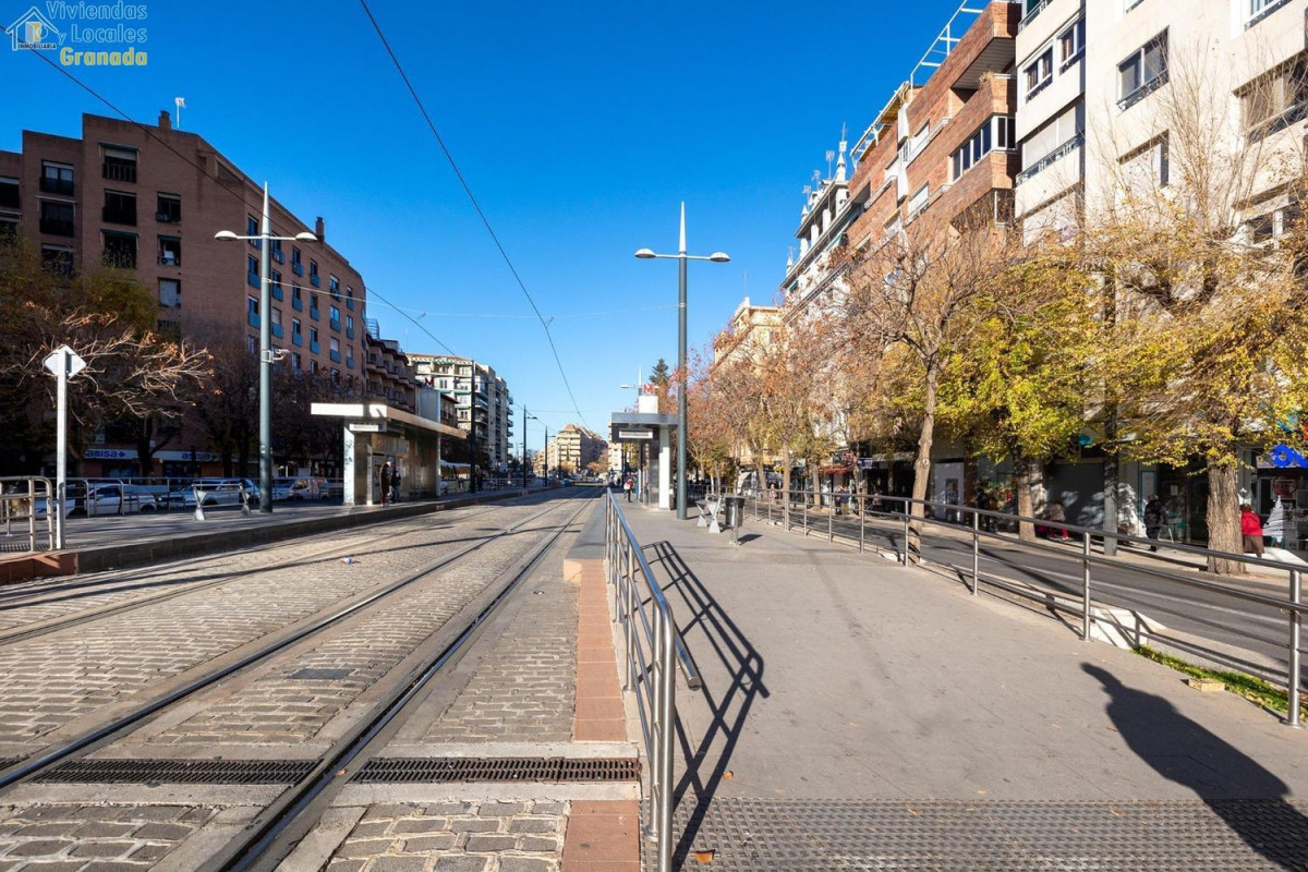 Sprzedaż garażu w  Avenida de la Constitución , Granada photo 4