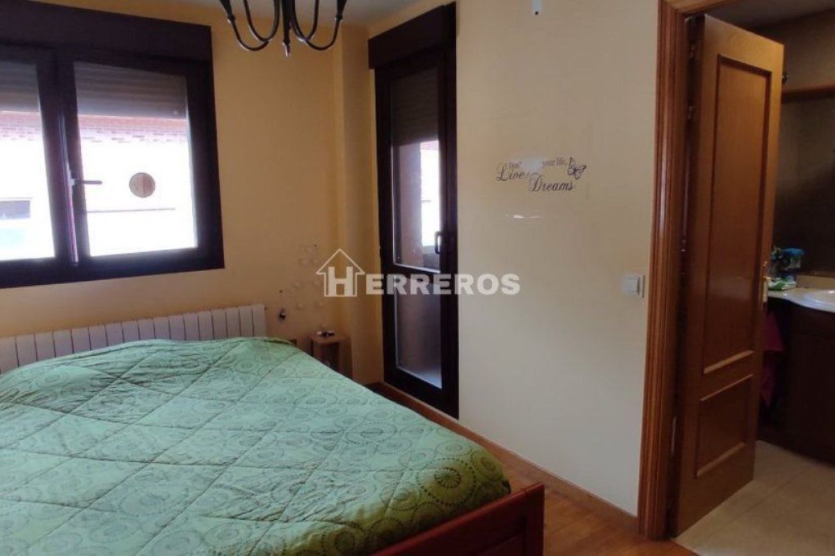 Piso en venta en camino la Mora, Navarrete
photo 5
