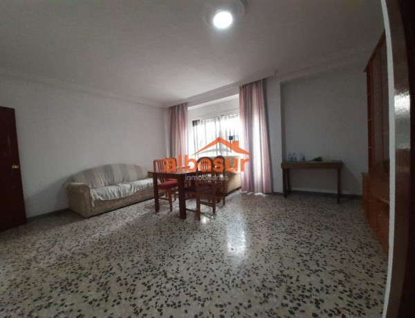 Piso en venta en  Calle Menéndez Pelayo, 2, Distrito Centro - Casco Histórico photo 1