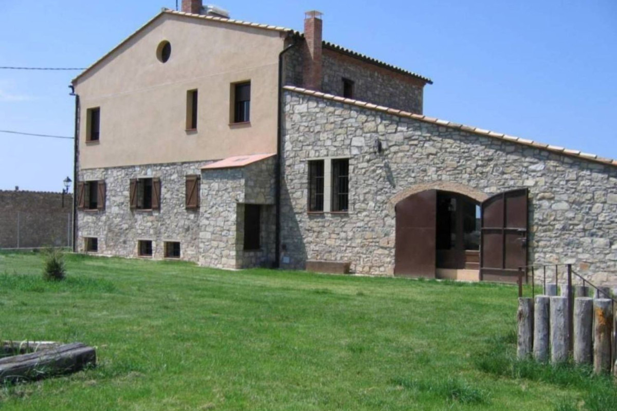 Properties for sale and rent in Spain photo 1