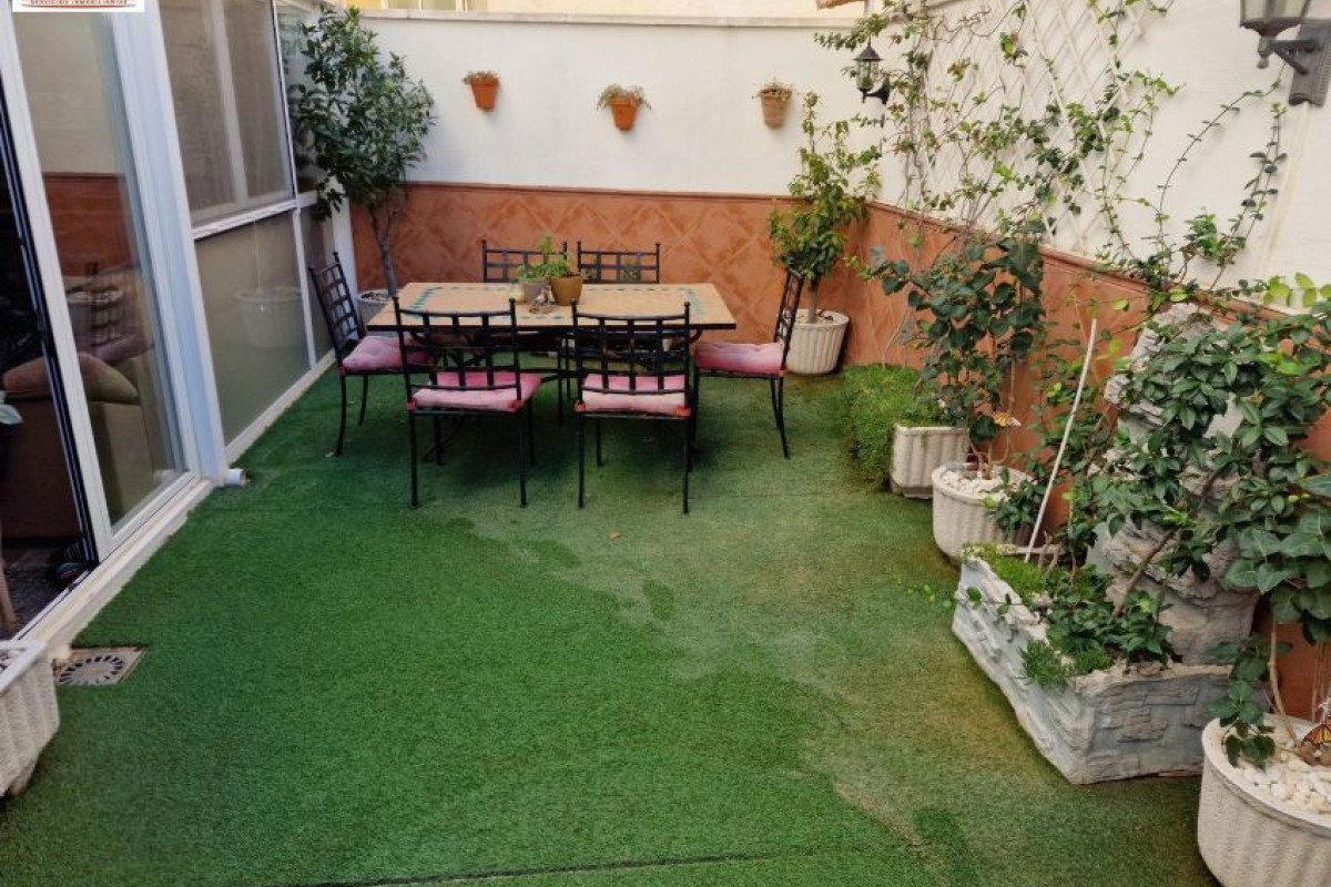 Продажа квартиры на Calle la Roda, Альбасете
photo 1