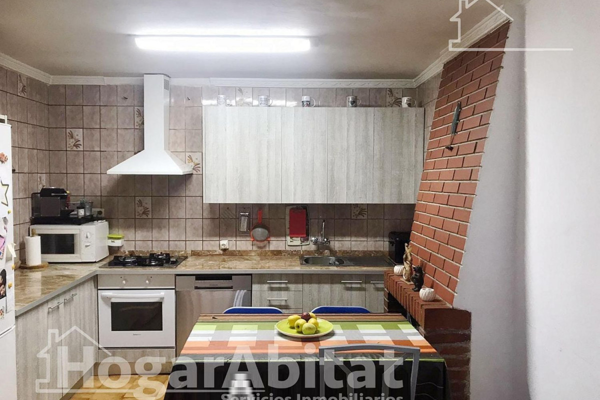 Sprzedaż niezależnego domku jednorodzinnego w , Święty Mateusz photo 2