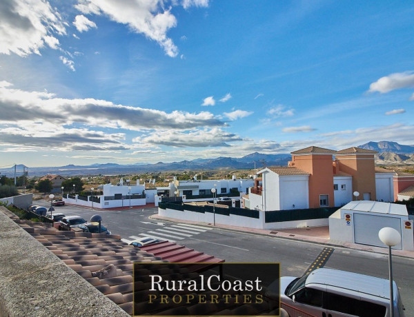 Chalet adosado en venta en , Busot thumbnail 1