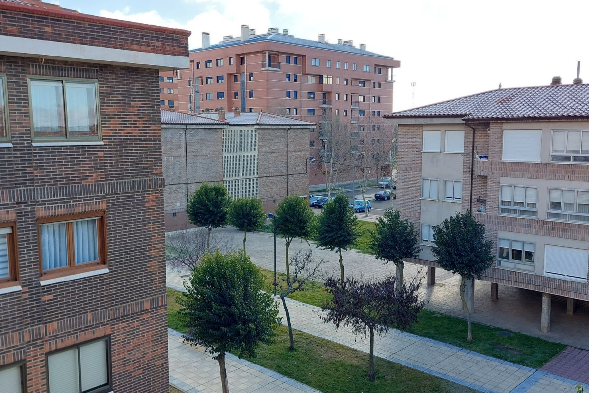 Продажа квартиры на Avenida Castilla, 85, арандa де дуэро
photo 5